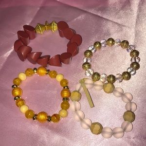 Set of 4 Plunder bracelets.